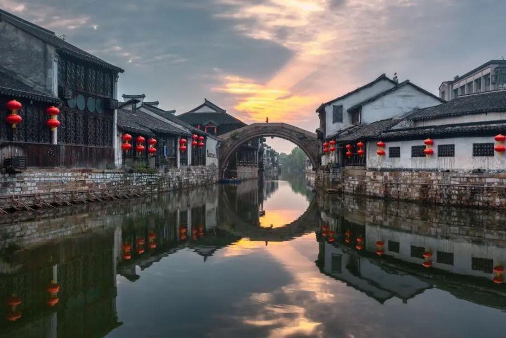 汪峰新恋情曝光,与4婚网红秀恩爱,网友:绝配!